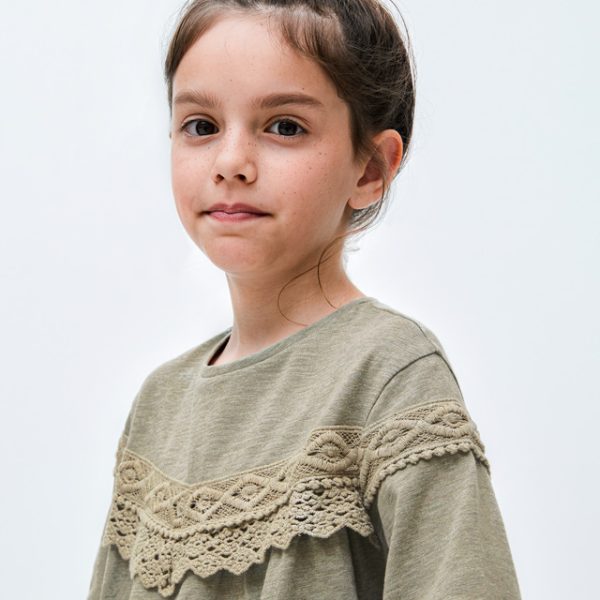 Μπλούζα με λωρίδα κέντημα από βαμβάκι BCI σε λαδί χρώμα junior κορίτσι Mayoral Junior (8-16Y)
